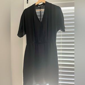 Black short dress. Size small. Good condition